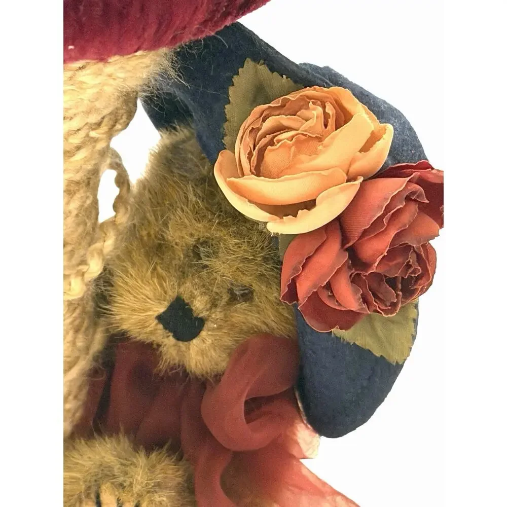 VINTAGE HANDMADE Pin Cushion With Teddy Bear Sewing Stand Spool Holder 3406-63